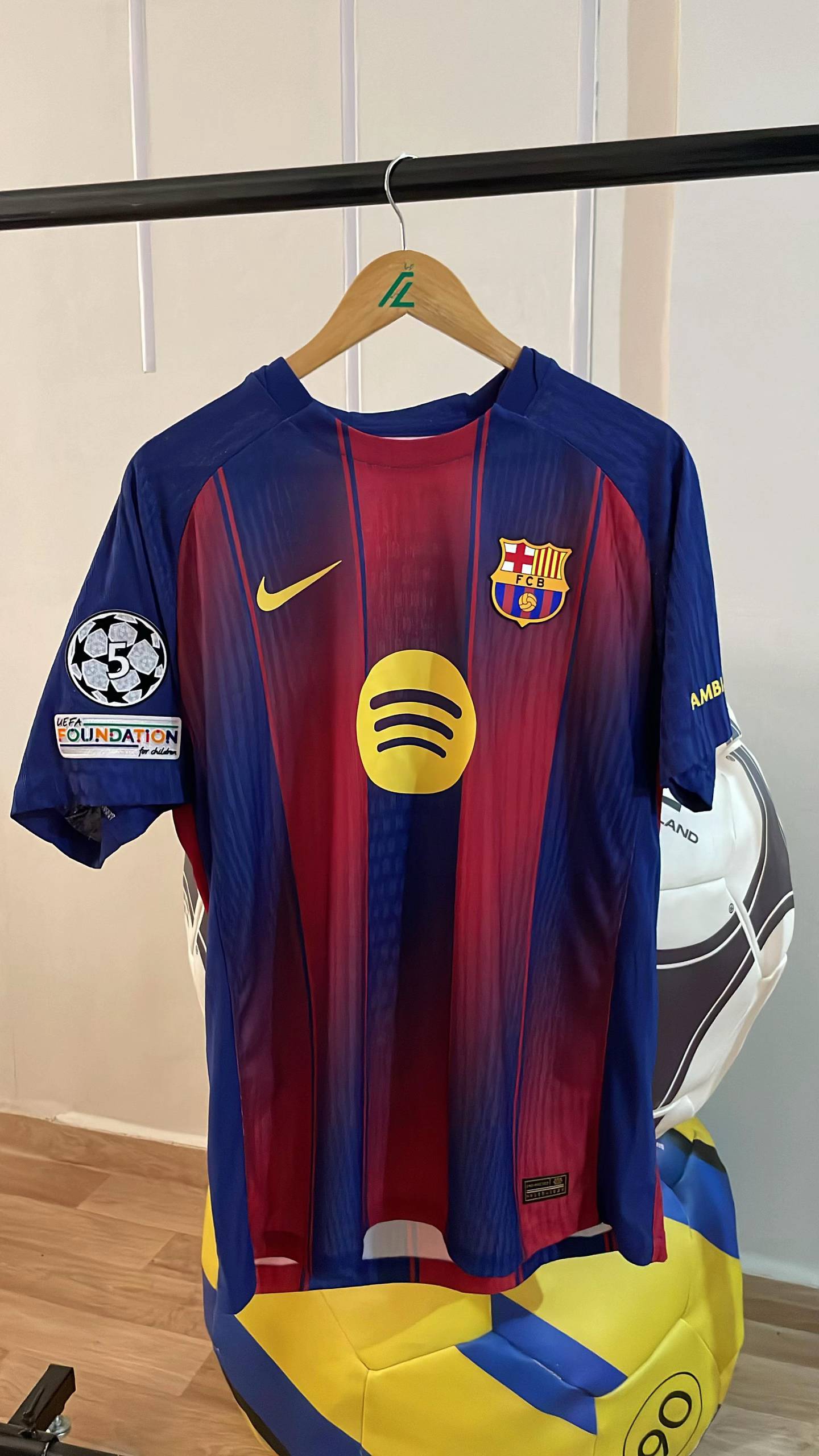 LAMINE YAMAL 10 UCL