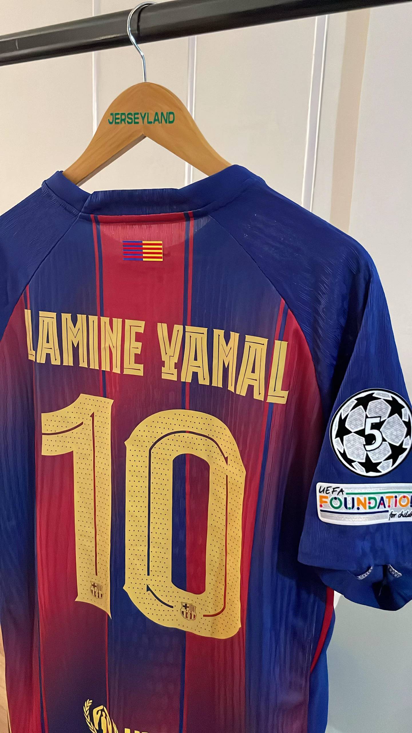 LAMINE YAMAL 10 UCL